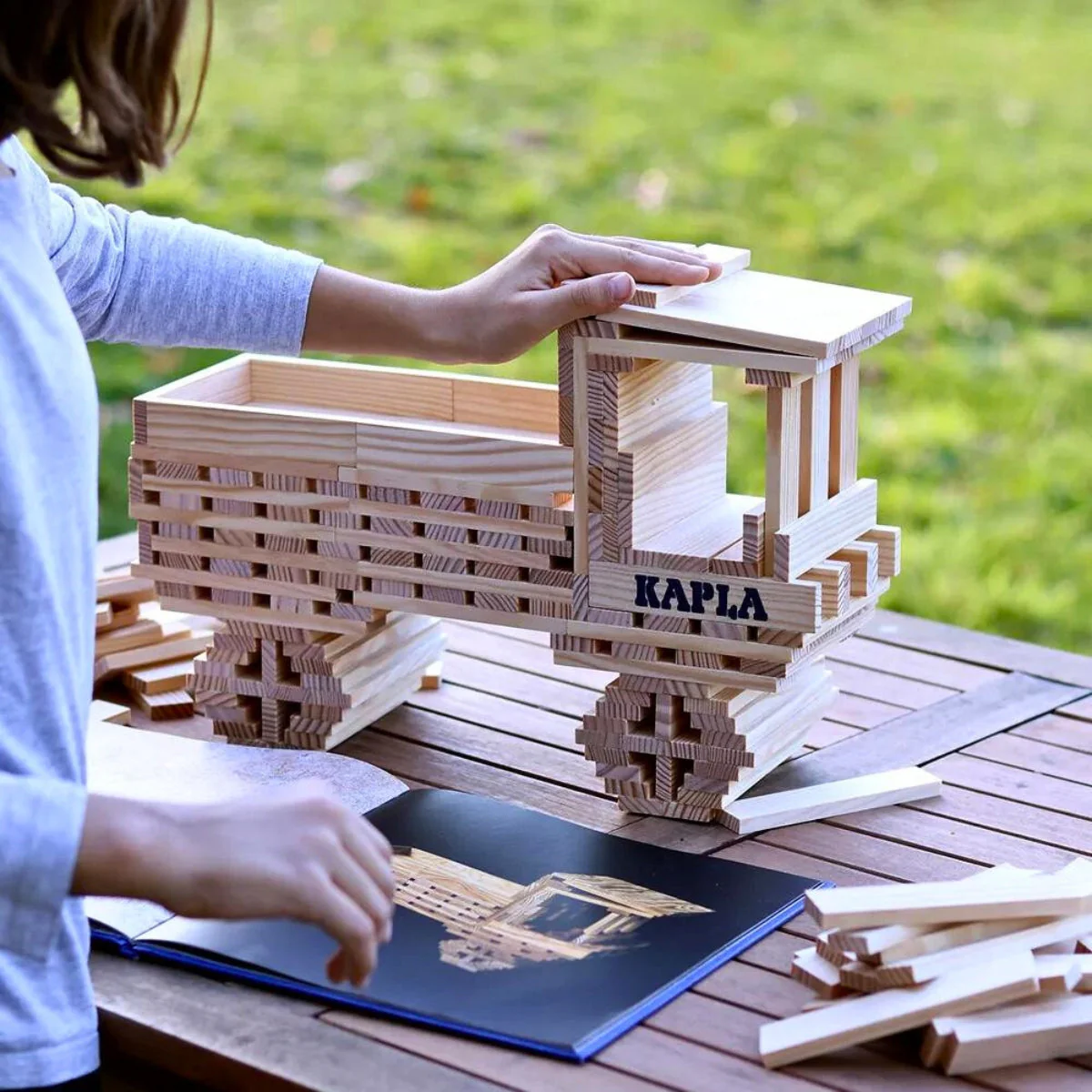 KAPLA Blocks Building Art Book - Blue - Advanced Builders (9+) - Image 3